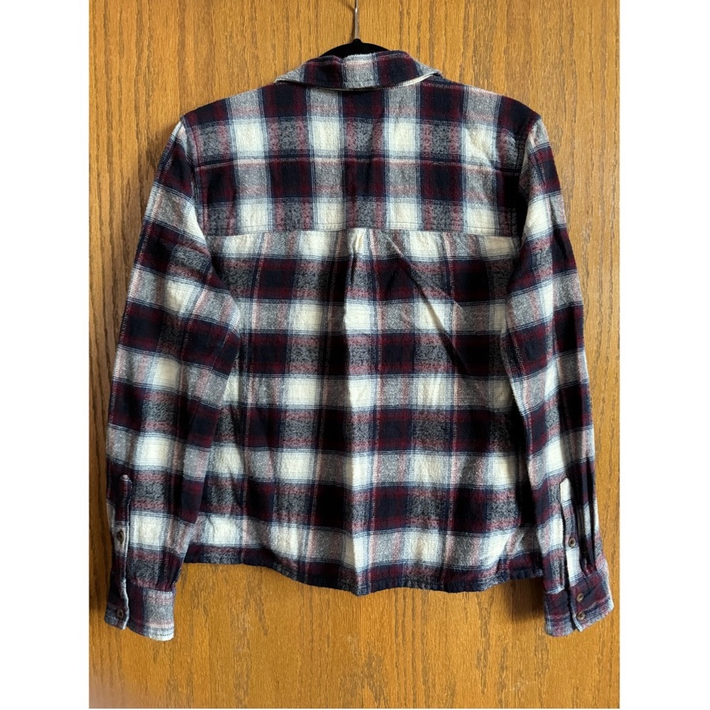 Cropped Flannel - Picture 2 of 3